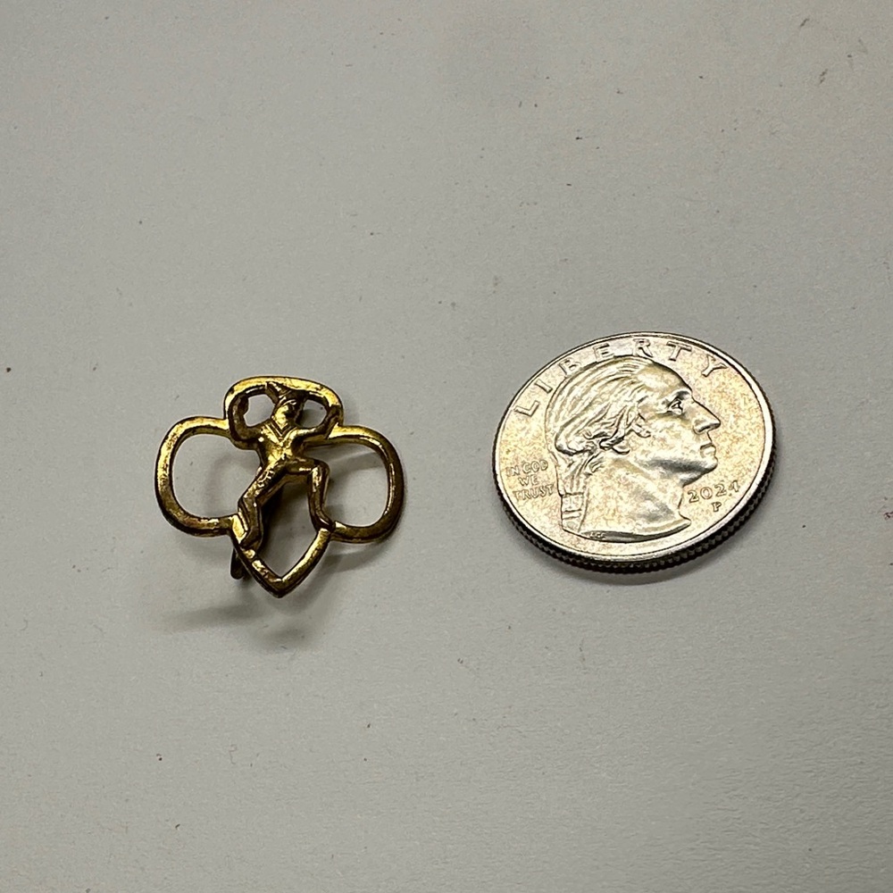 Brownie pin circa 1960s